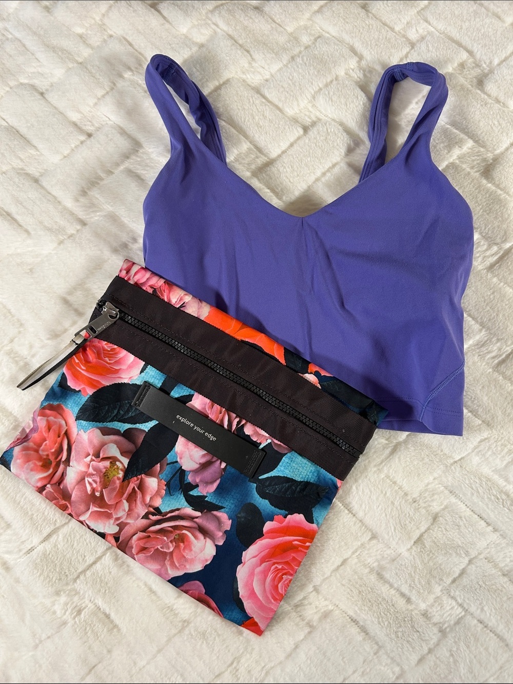 lululemon athletica Violet Cropped Sports Tank size 2 with zippered pouch